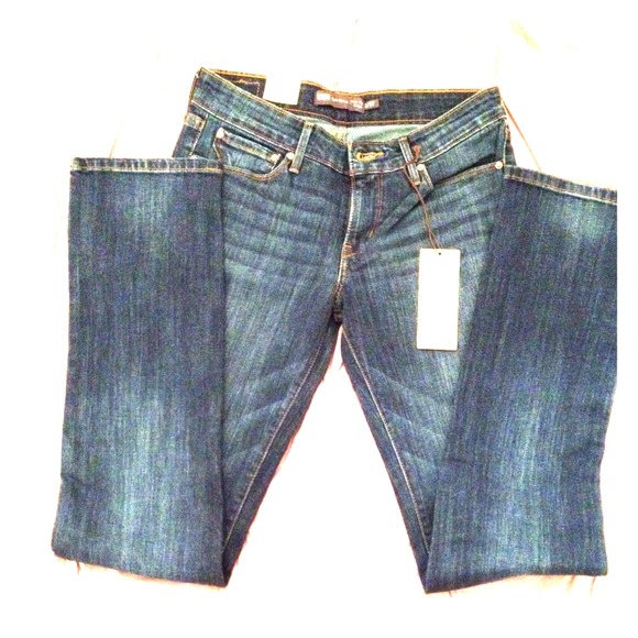 NWT-Levi's jeans-Demi curve, modern rise, straight