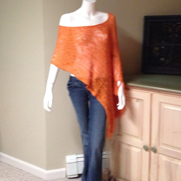 Other - Orange knit shawl