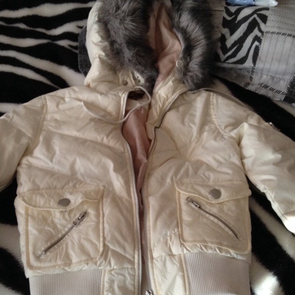 White hooded furr jacket