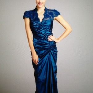 Tadashi eclipse gown