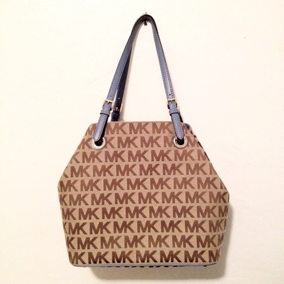 💥SOLD💥 Micheal Kors Jet Bag