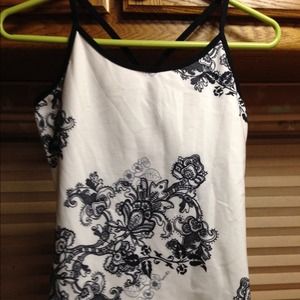 Lulu yoga top