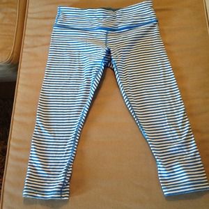 REDUCED!! Lululemon Wunder Under Crop Size 8