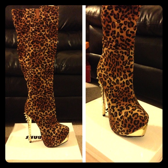 Shoes - 🚫SOLD🚫 Boots