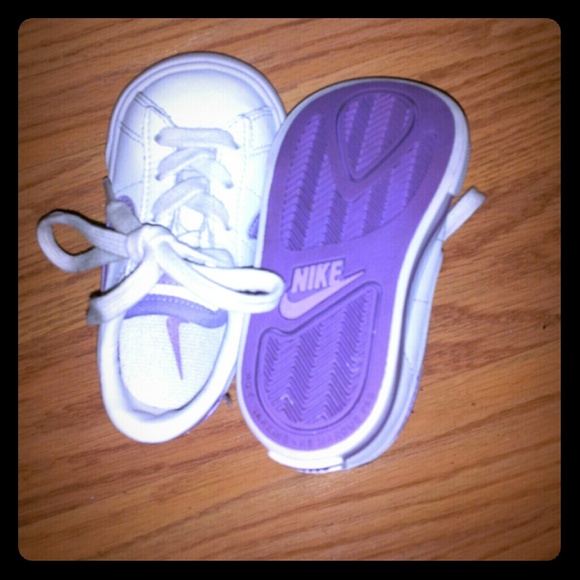 NIKES (TODDLER)