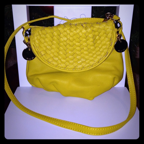 Cute crossbody !!