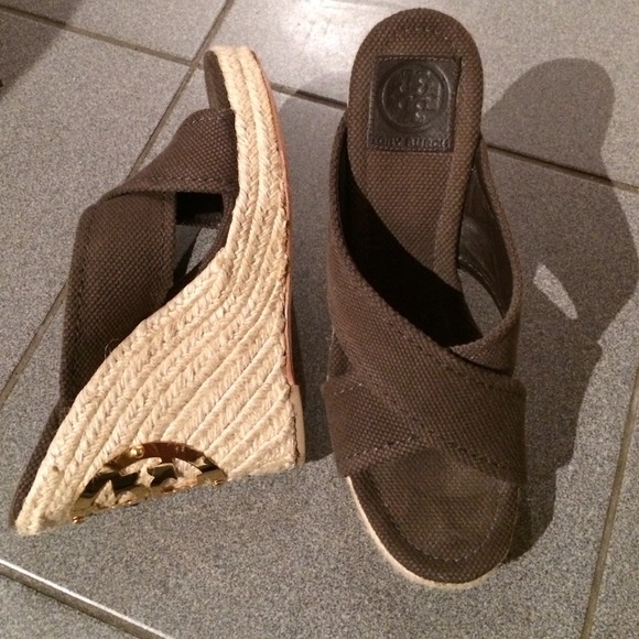 Tory Burch Shoes - Tory Burch brown wedge