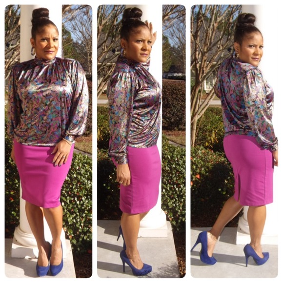 ❌SOLD❌💞HOST PICK 2/22💞Vtg Metallic Jewels Top - Picture 2 of 2