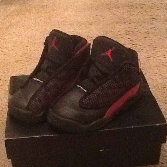 Toddlers black and red retro Jordan 13