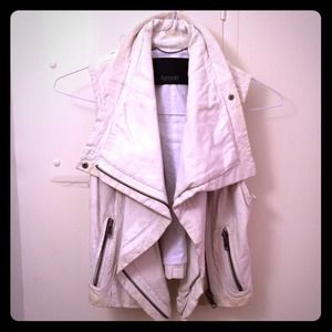 HP!! 🎉 | Yigal Azrouel leather vest (xs)