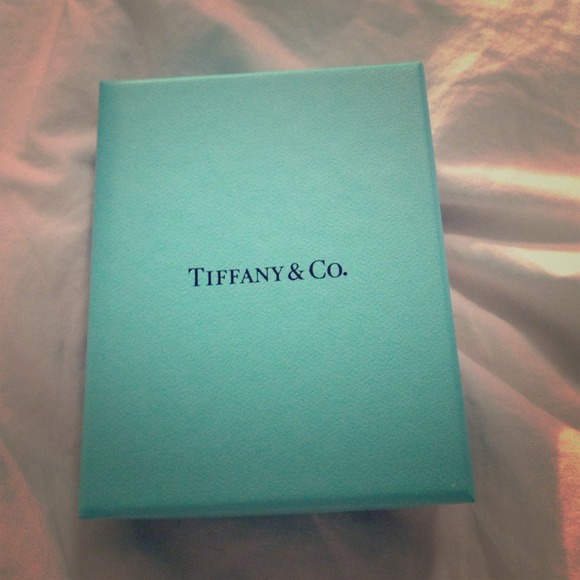 AUTHENTIC TIFFANY & CO. BOX