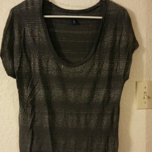 Old navy grey and silver top