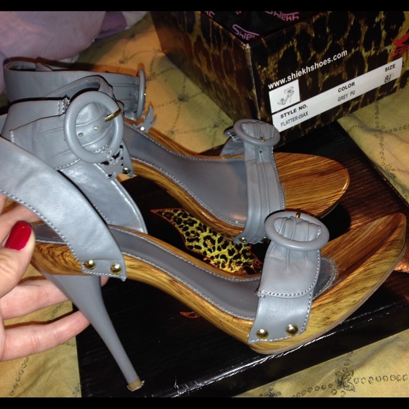 ✂️📌📍SOLD✂️📌📍Shiek Grey heals Size 81/2