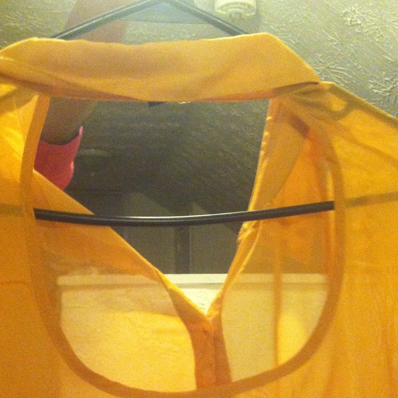 Yellowish & gold button down shirt - Picture 2 of 2