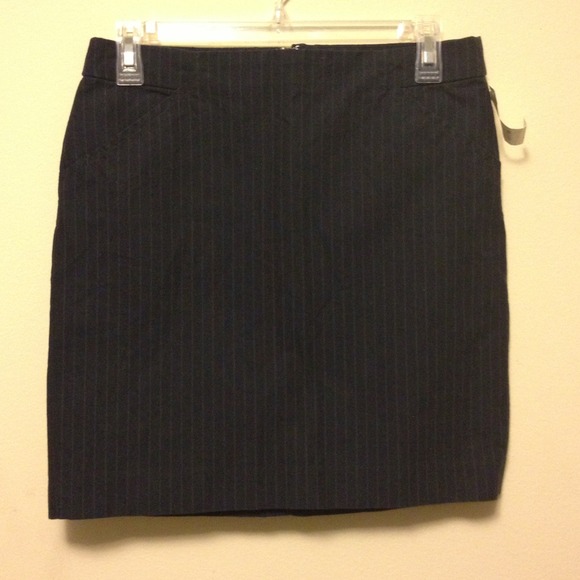 GAP Dresses & Skirts - Gap Navy pinstripe 100% cotton skirt
