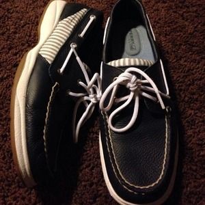 Navy Sperry topsider 8.5