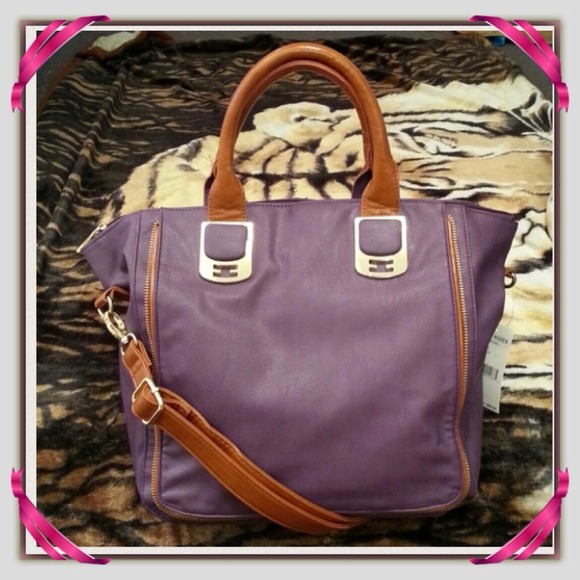 Steve Madden Handbags - 💞Steve Madden Satchel Bag💞