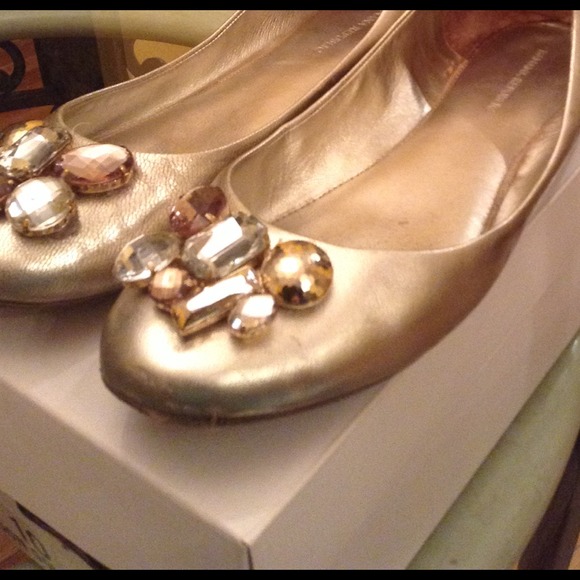 *SOLD*Banana Republic Flats - Picture 2 of 4