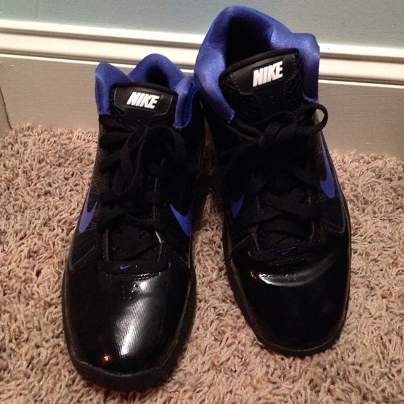 Nike Shoes - Nike basketball shoes!