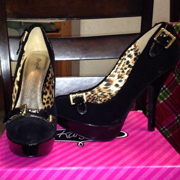 Heels - Picture 1 of 1