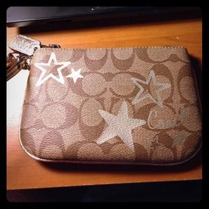 Authentic coach poppy wristlet