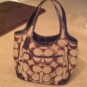 Bucket style Coach