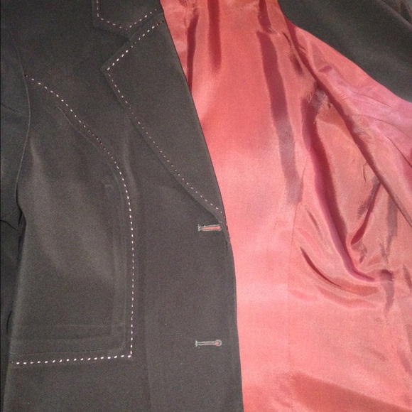 Blazer - Picture 2 of 3
