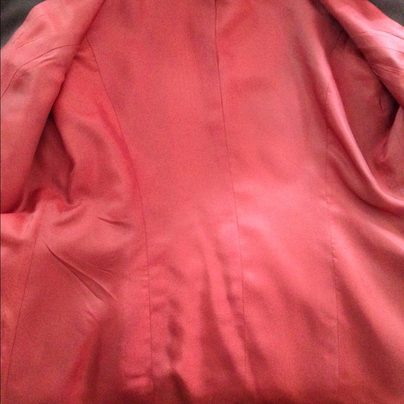 Blazer - Picture 3 of 3