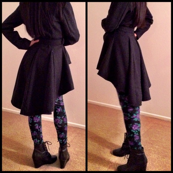 ❌BUNDLE❌ BRANDY MELVILLE Vintage Flair "Tail" Coat - Picture 4 of 4