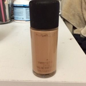 🚫SOLD🚫Mac studio fix foundation