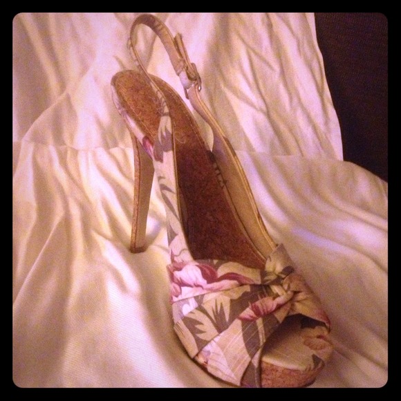 Aldo Peep-toe heels -- Never been worn!
