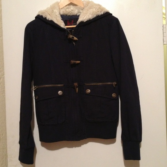 💃Sold on TF💃 BB Dakota Horn Button Jacket