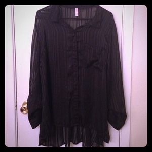 Xhiliration hi low shimmer shirt