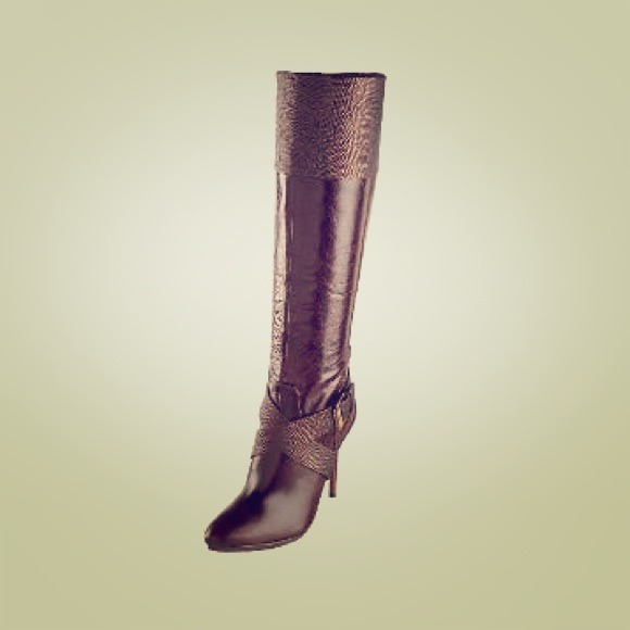 MARCIANO GUESS BROWN CARELLE RUNWAY LEATHER BOOT