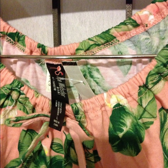 Top - Picture 2 of 2