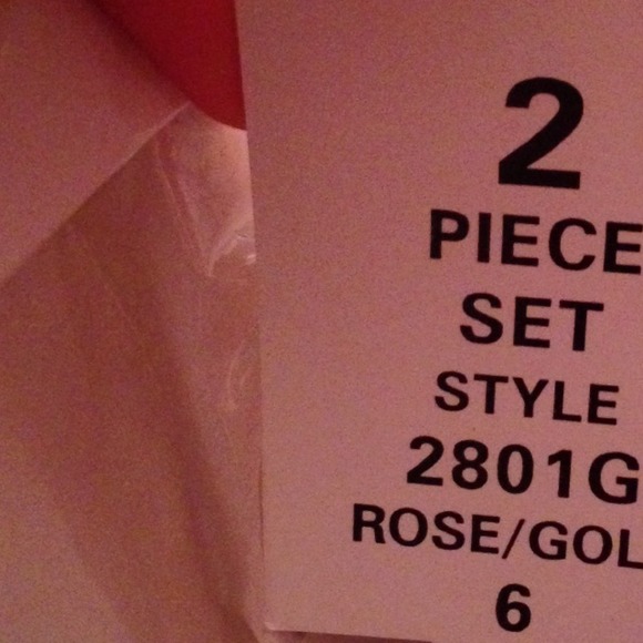 2 piece set - Picture 4 of 4