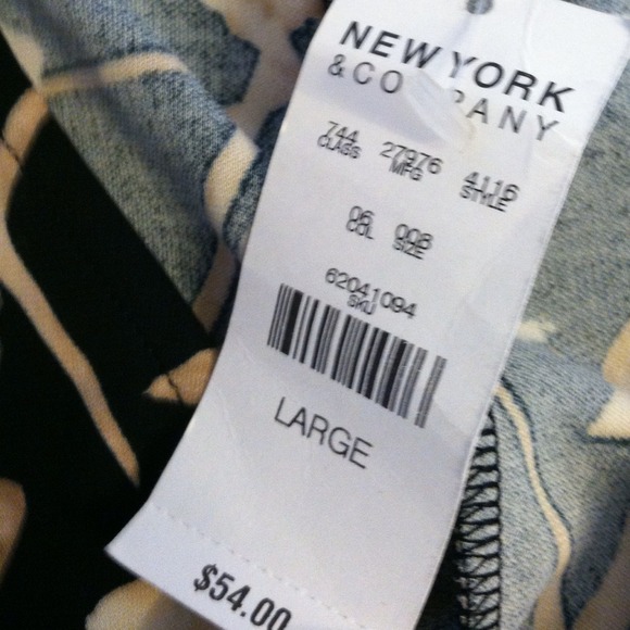 NEW YORK & COMPANY DRESS - Picture 3 of 4