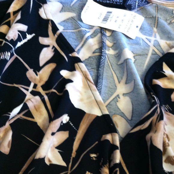 NEW YORK & COMPANY DRESS - Picture 4 of 4