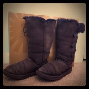 Pre-Loved Bailey  Button Triplet Ugg Boots