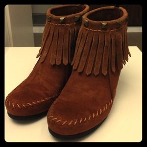 Fringe Wedge Moccasin