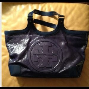 Authentic Tory Burch Bag and sunglasses for laine