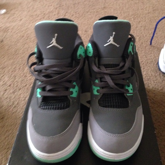 Shoes - Jordan 4s