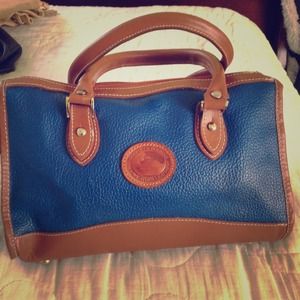 !!!!!!SOLD!!!!!! Dooney and Bourke Handbag
