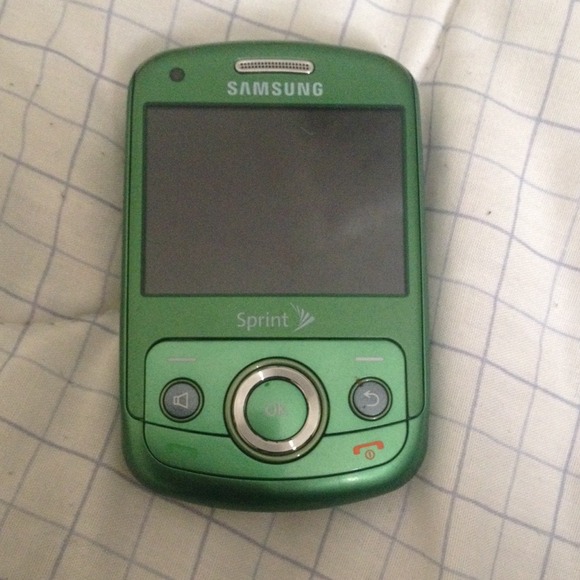 ❌Sold❌Sprint samsung green slide phone - Picture 2 of 3