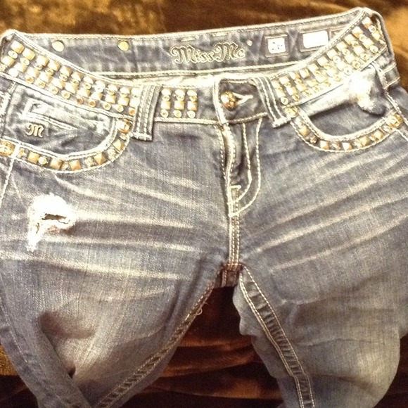 Size 26 dark bling Miss Me skinny jeans - Picture 2 of 2