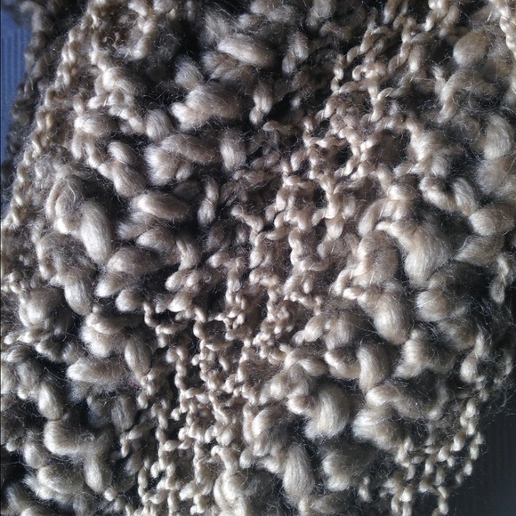 💝gifted💝Hand-knitted scarf - Picture 2 of 2