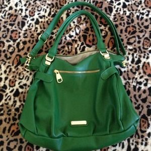 ⚡️REDUCED⚡️STEVE MADDEN oversized green purse!