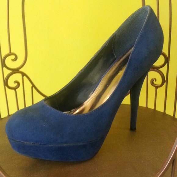 Blue pumps - Picture 1 of 2
