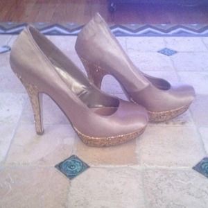 Mauve heels. Glitter. Steve Madden, madden girl