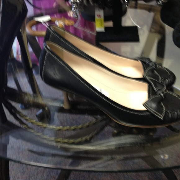 Shoes - Picture 2 of 4
